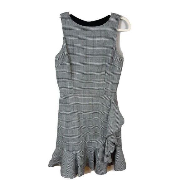 Aqua Dresses & Skirts - AQUA Black/White Stripped Ruffle Dress Size Large
